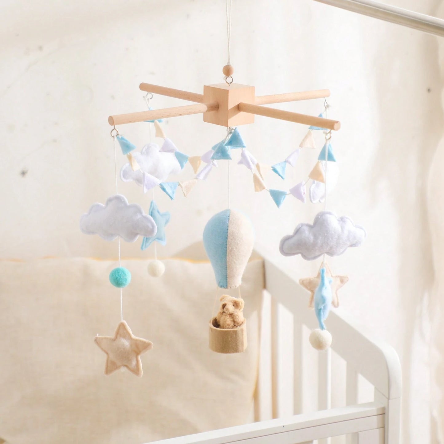 Mobile Bébé Montgolfière Bleu Ciel