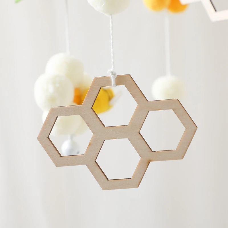 Mobile Bébé Petites Fleurs et Abeilles
